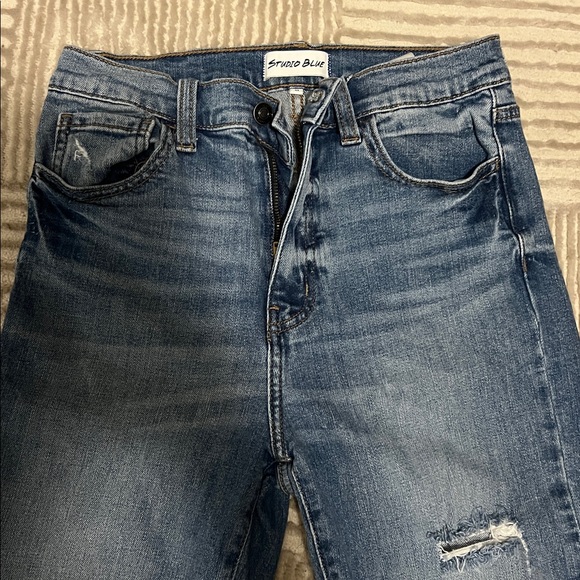 Studio Blue High Rise Distressed Straight - Picture 2 of 7